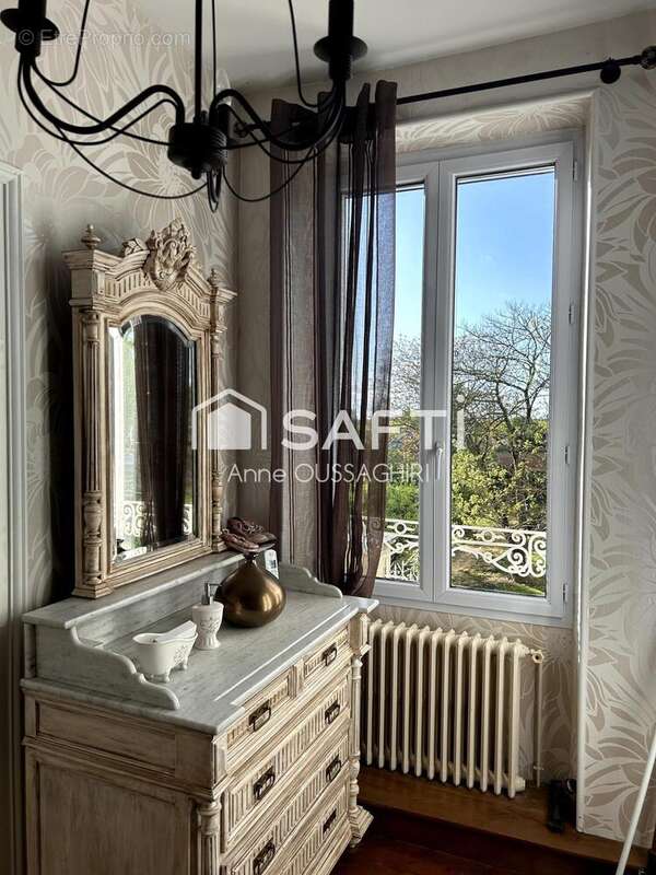 Photo 5 - Maison à AZAY-LE-BRULE