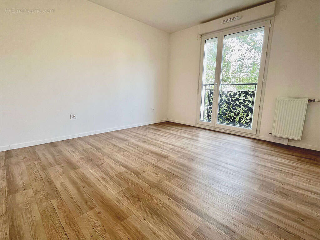 Appartement à JOUY-LE-MOUTIER