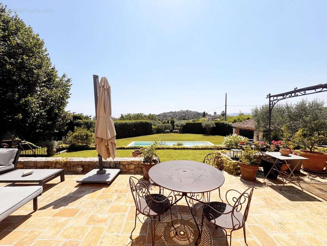 Maison à MOUGINS