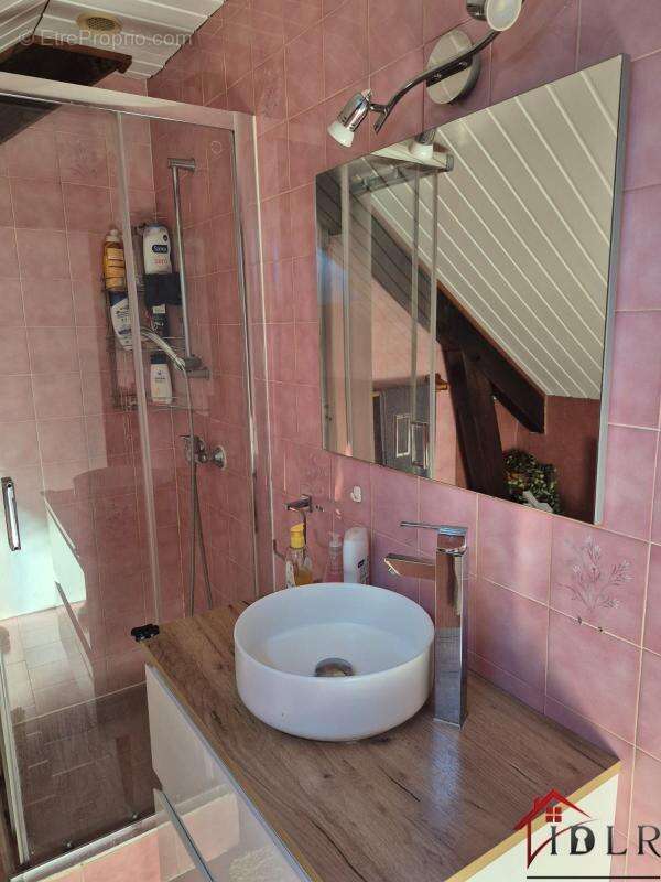 Maison à POULIGNEY-LUSANS