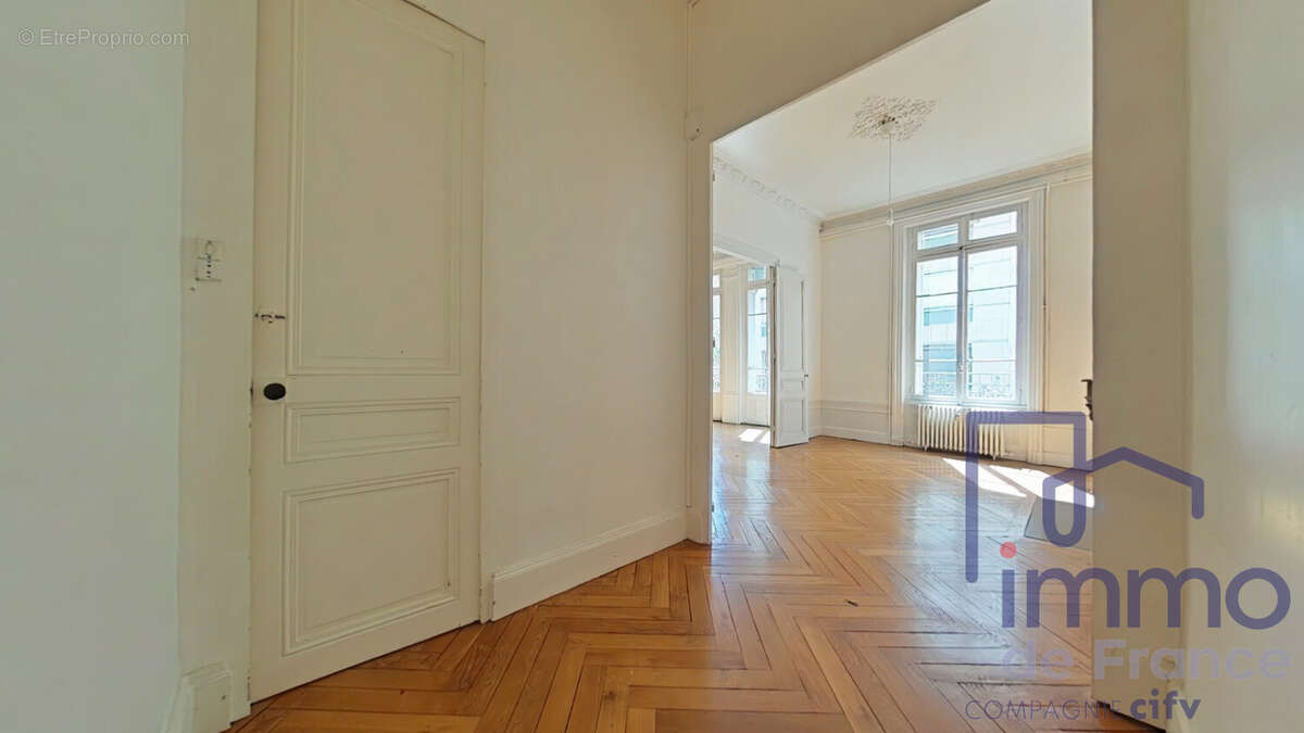 Appartement à SAINT-ETIENNE