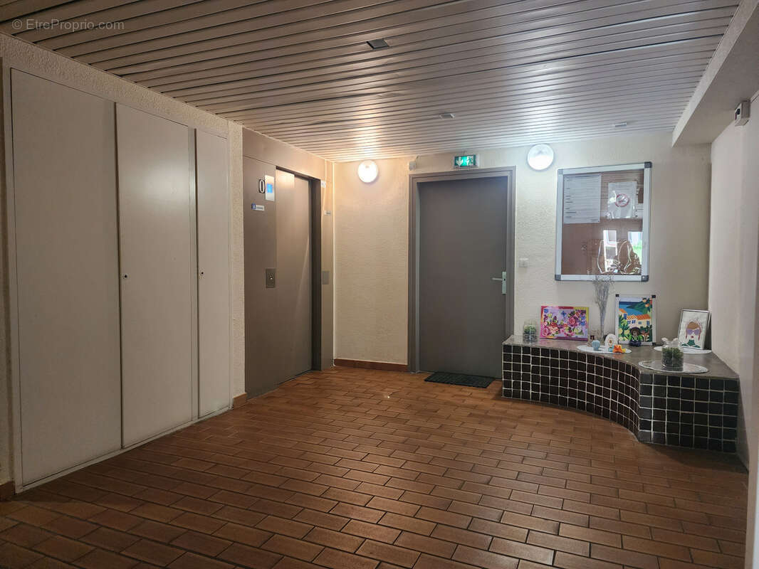 Studio renove avec cave - photo 11