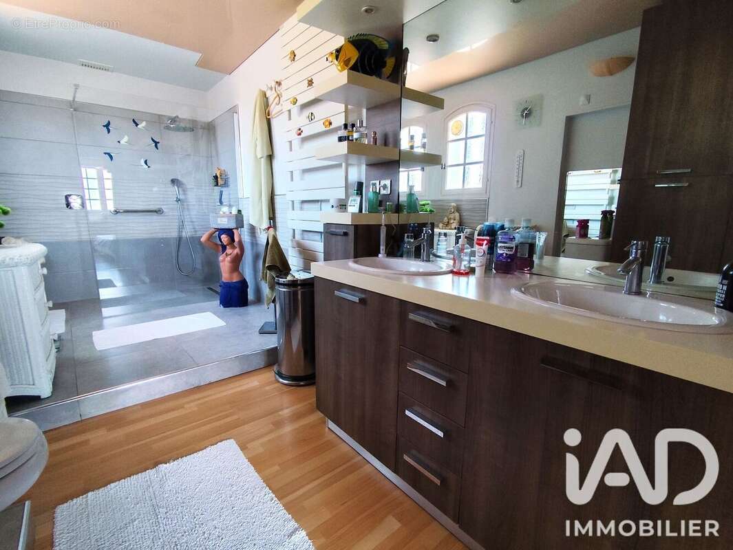 Maison 230 m² à Hyeres  - photo 6