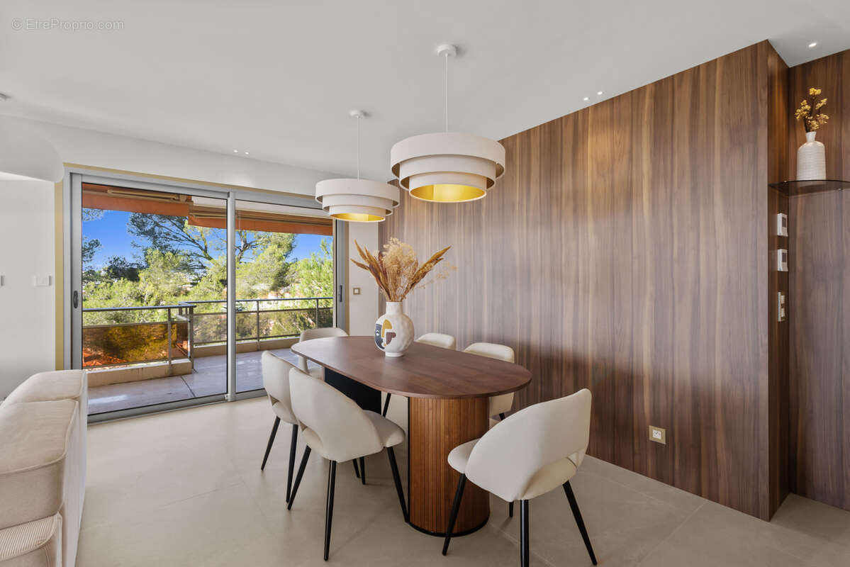 Appartement à LE CANNET