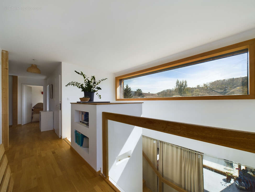 Maison à VIVIERS-DU-LAC