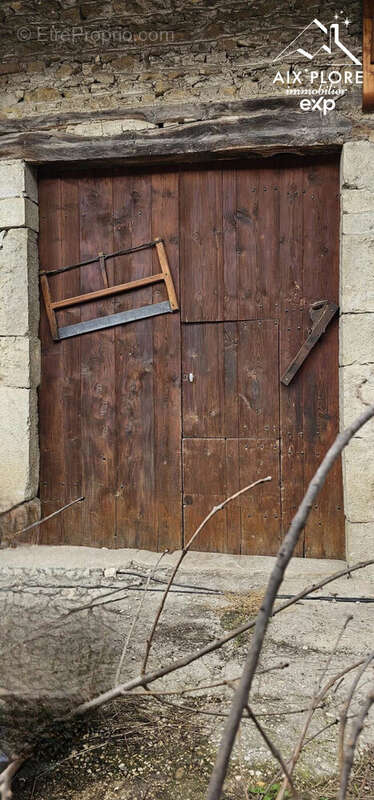 Maison à LOMPNAS