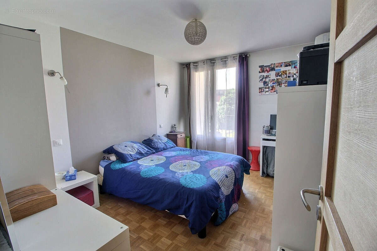 Montreuil centre-ville, au pied du metro croix de chavaux, proche commerces et ecoles, 3 pieces traversant avec balcons, loggia, - photo 5