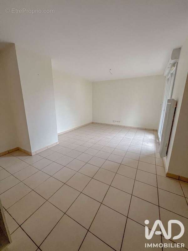 Photo 9 - Appartement à BUSSY-SAINT-GEORGES