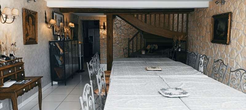 Propriété à vendre SAINT HILAIRE ( allier) comprenant une maison et un gite sur un parc de 23433 m² - photo 13