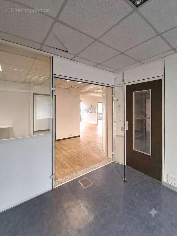 Commerce 393 m² à Massy  - photo 6