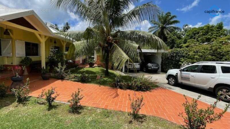 Maison à LE LAMENTIN