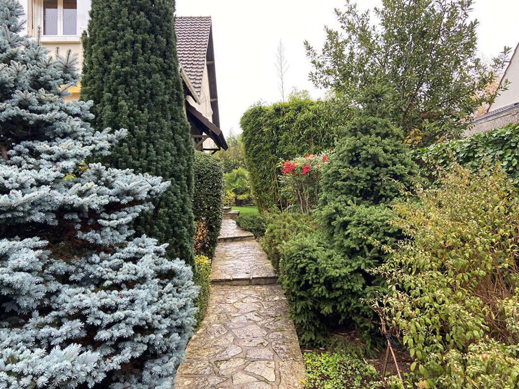 Maison à CHILLY-MAZARIN