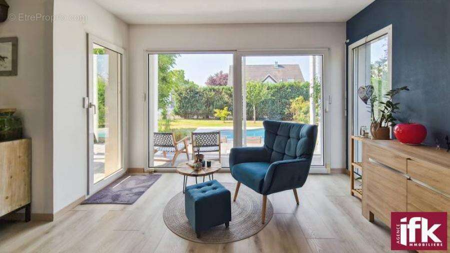 Sundhoffen : Maison de 150m² avec 4 chambres et piscine - photo 3