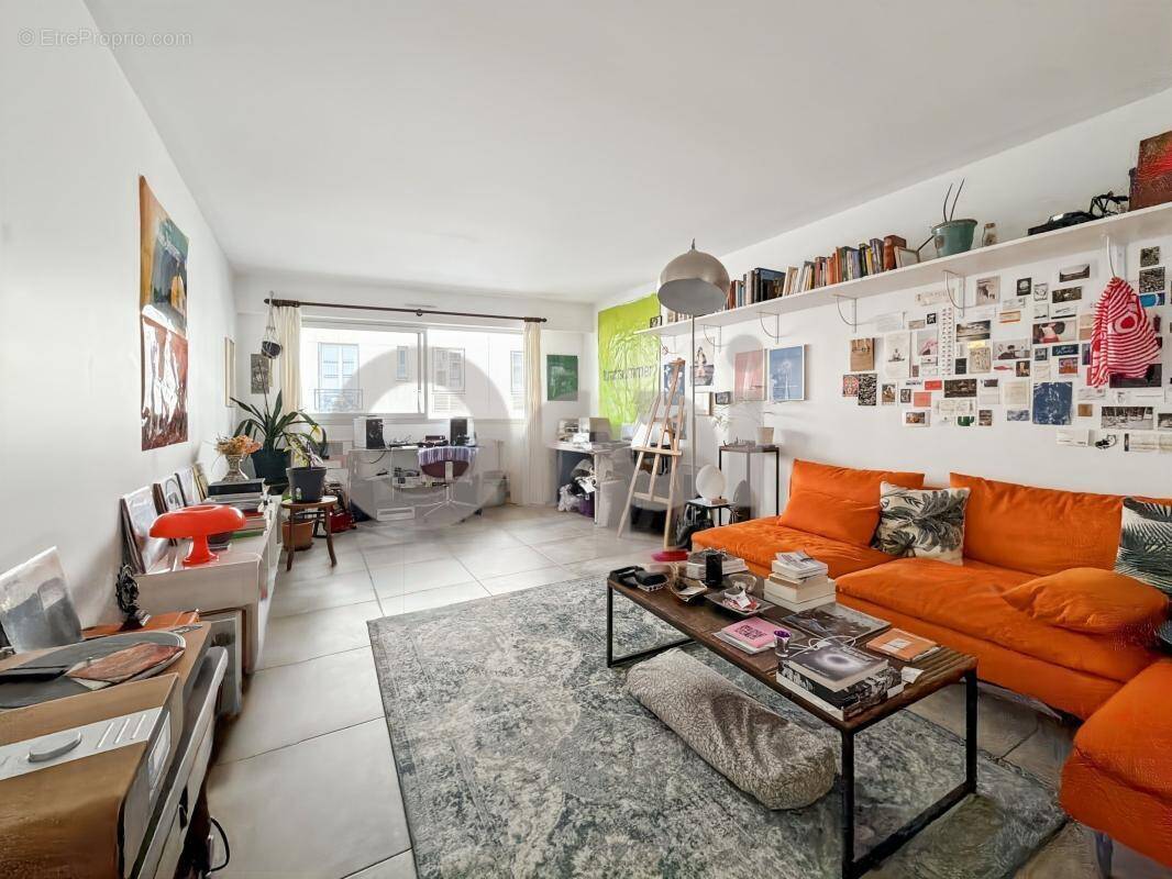Appartement à PARIS-20E