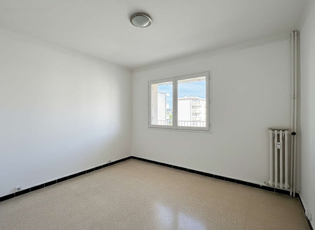 Appartement à LA VALETTE-DU-VAR