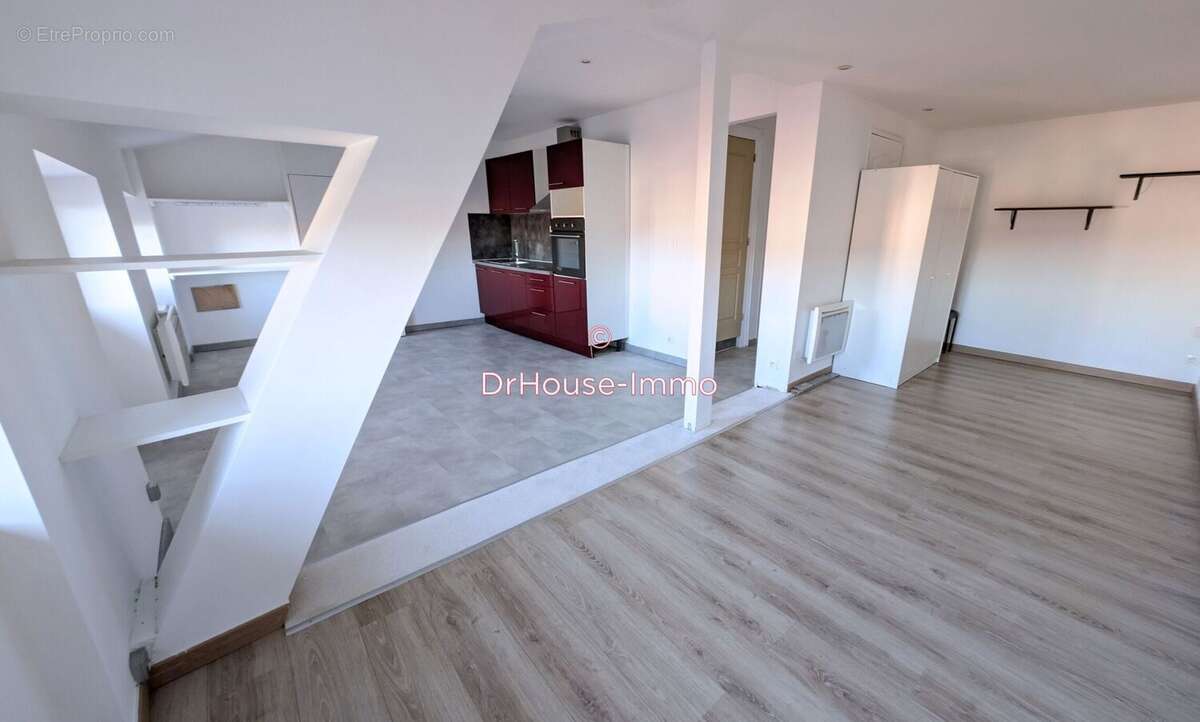 Appartement à SAINT-ETIENNE