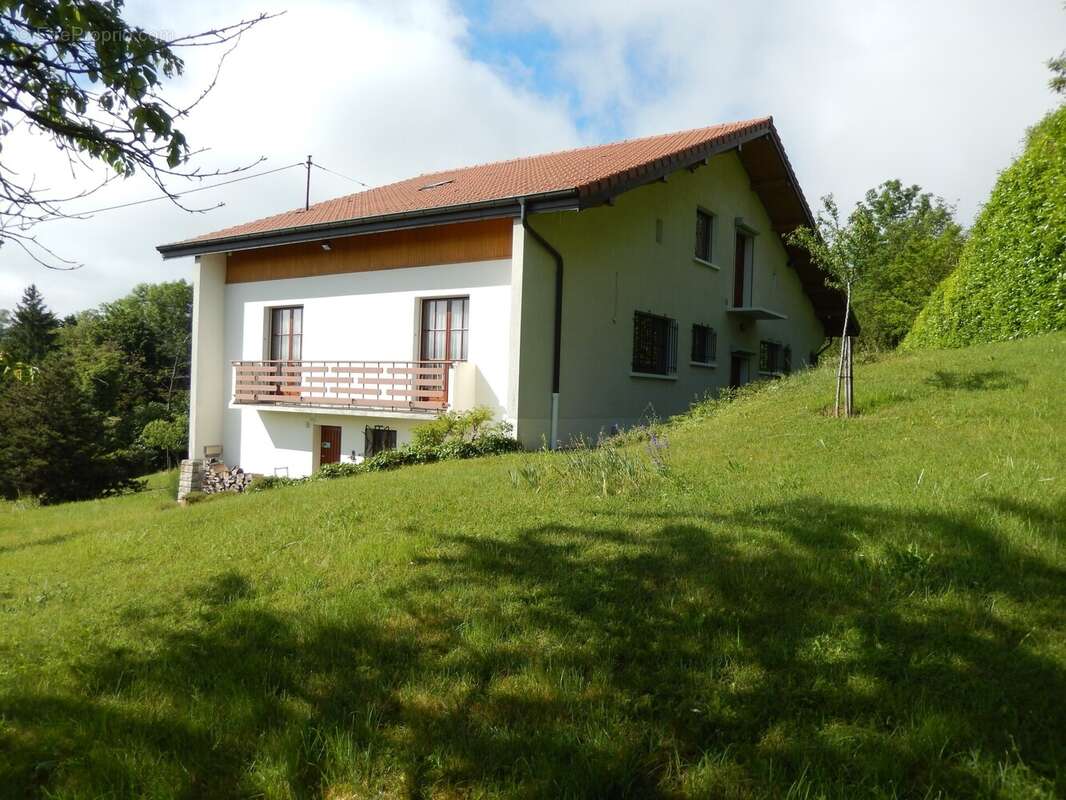 Propriété à vendre à Vétraz-Monthoux - Maison à VETRAZ-MONTHOUX