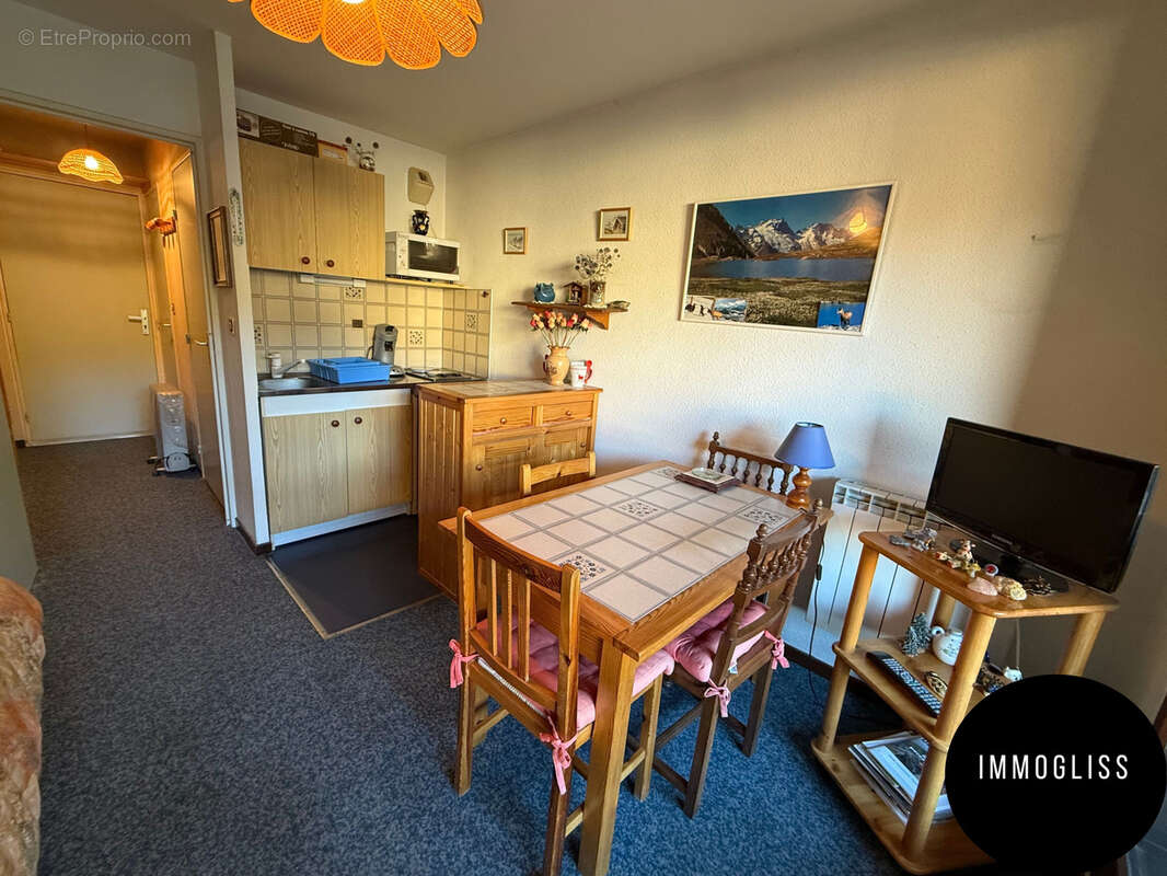 Appartement à ENCHASTRAYES