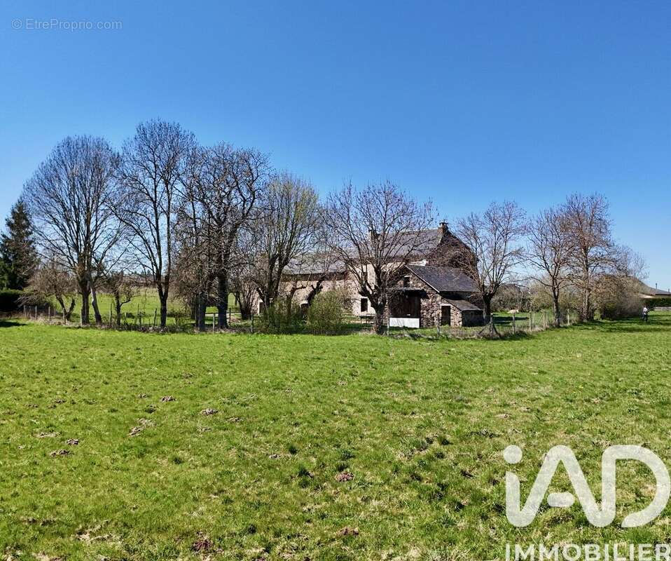 Maison 153 m² à Loubaresse  - photo 3