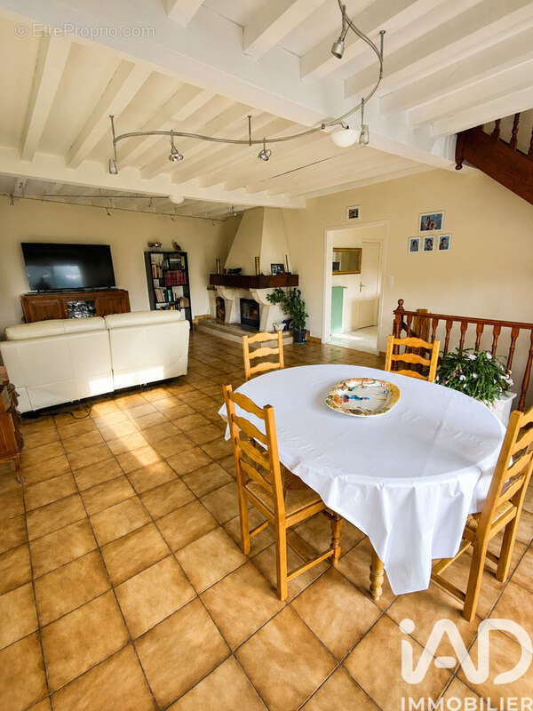 Maison 158 m² à Peyrieu  - photo 6