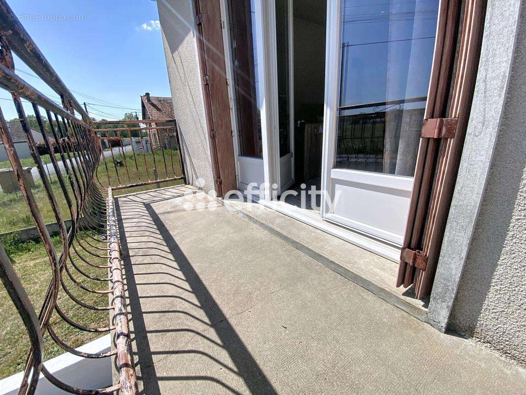 Maison à SAINT-MAURICE-SUR-FESSARD