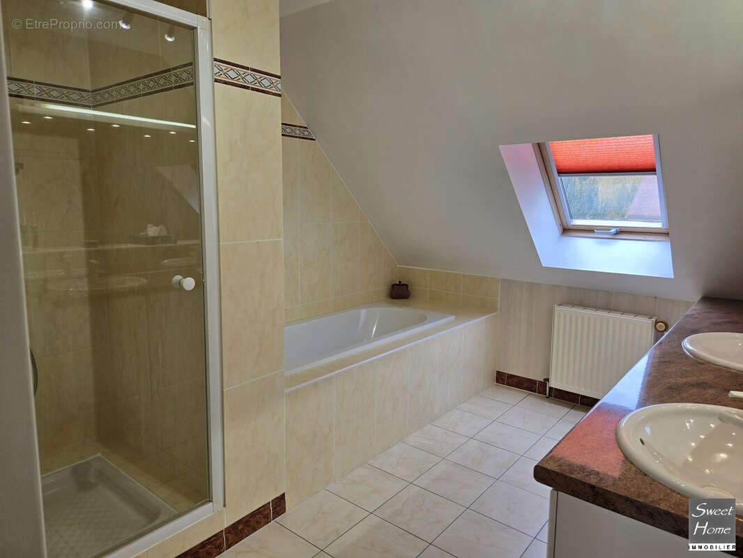 Maison à MAGNY-LES-HAMEAUX