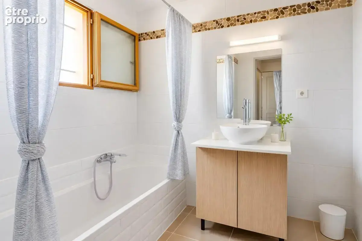 Appartement T3 de 62 m² à Pourcieux - photo 7