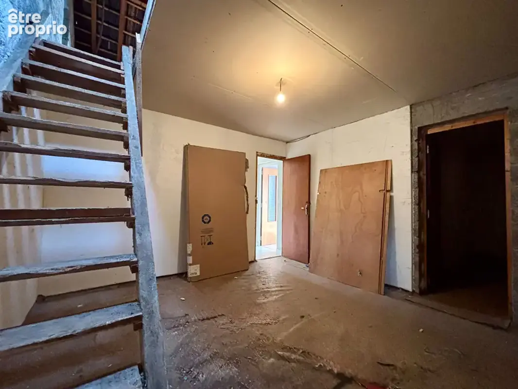 Maison à rénover avec vue lac et montagnes - photo 12