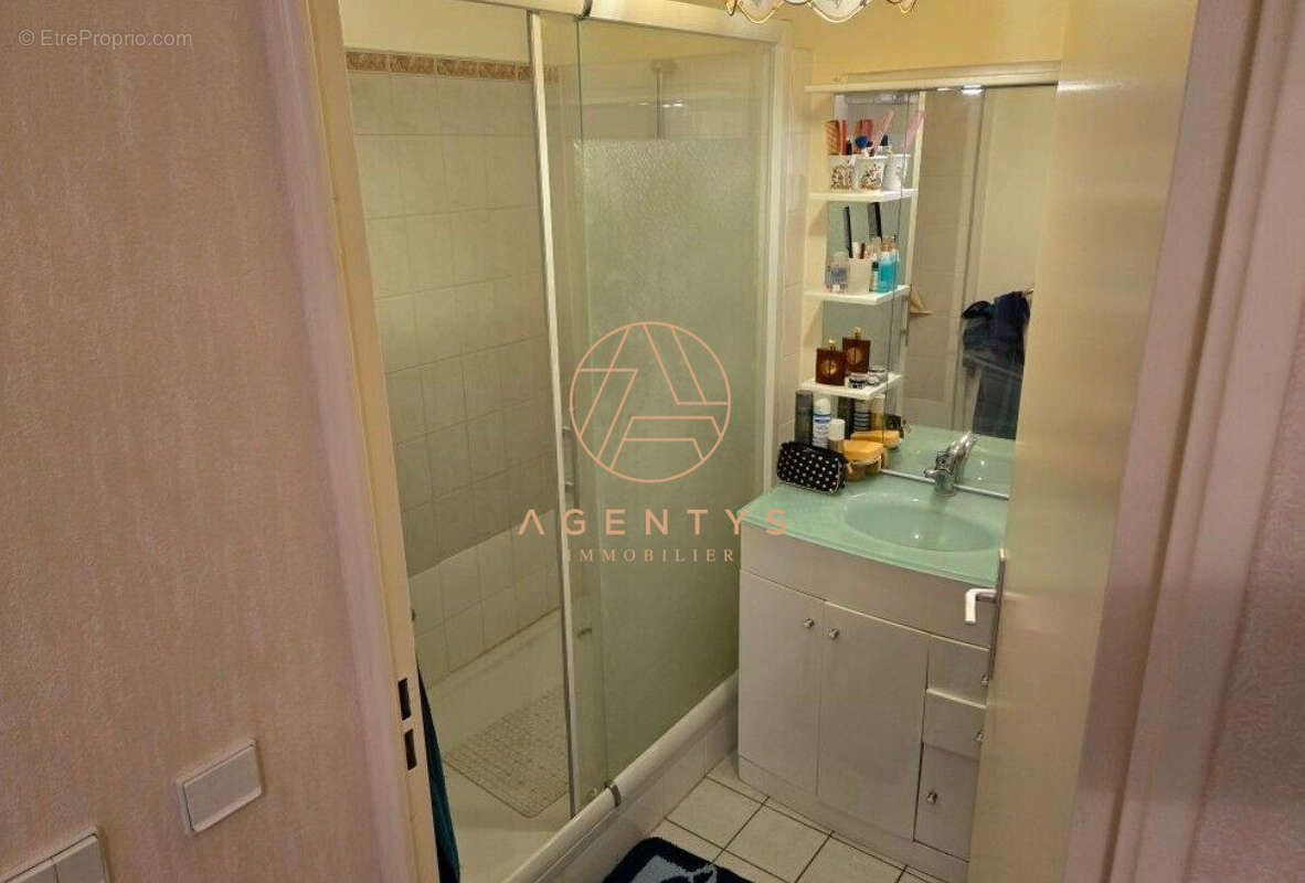 Appartement à LE PLESSIS-TREVISE