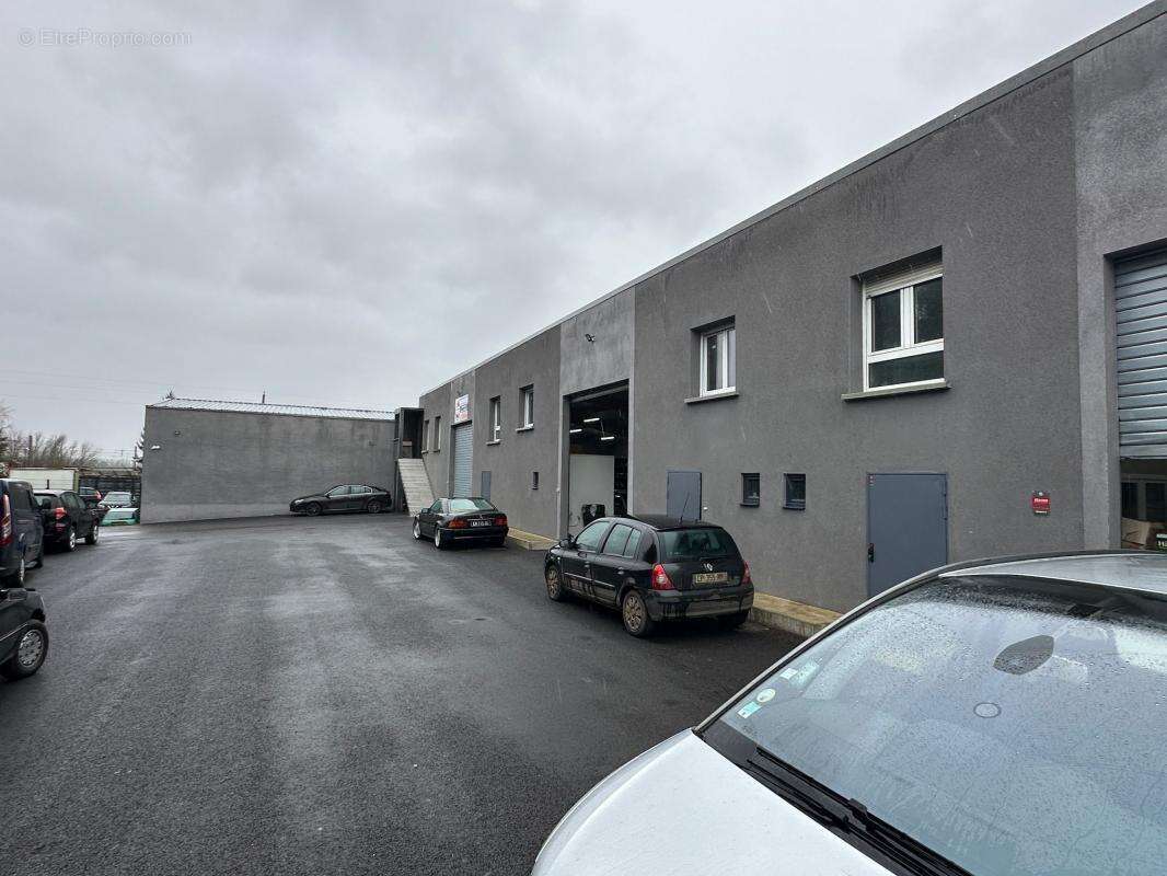 Commerce à GUILLERVAL