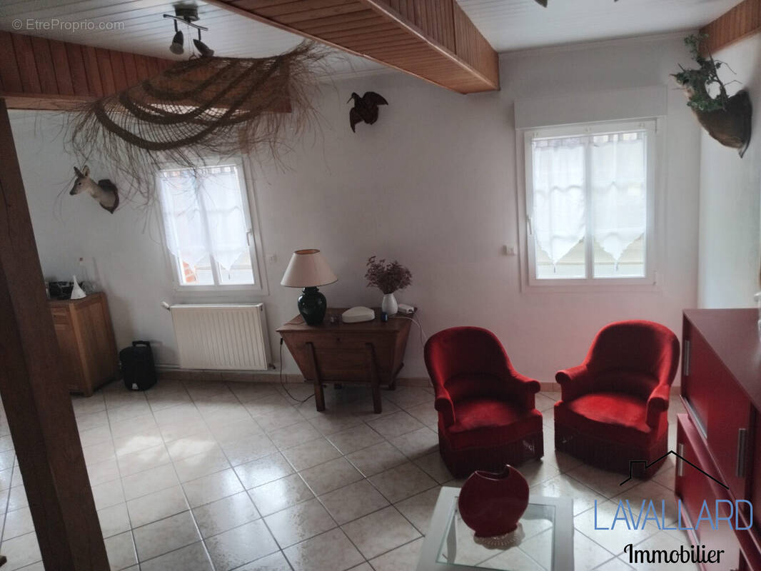 Maison à CONTAY