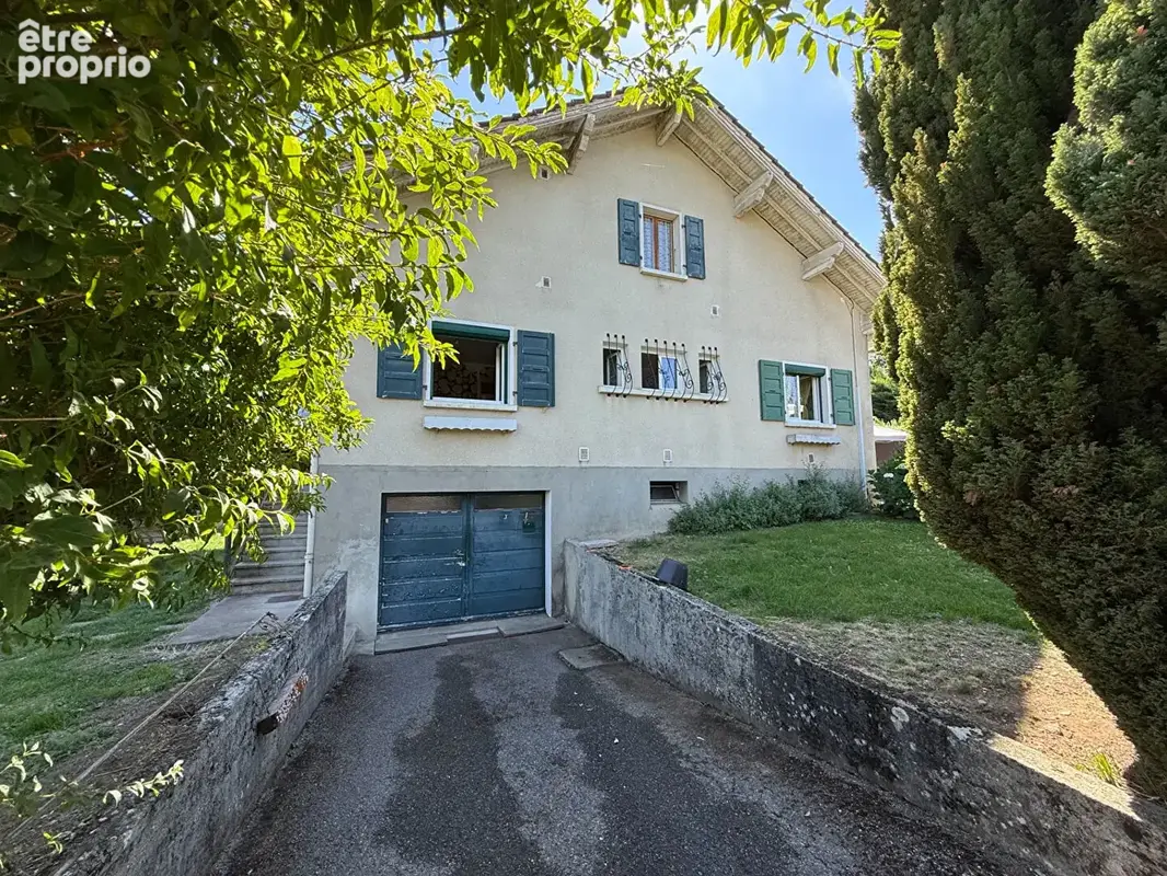 A vendre à Bons en Chablais Maison à rénover de 150 m² utiles avec sous-sol complet et annexes - photo 3