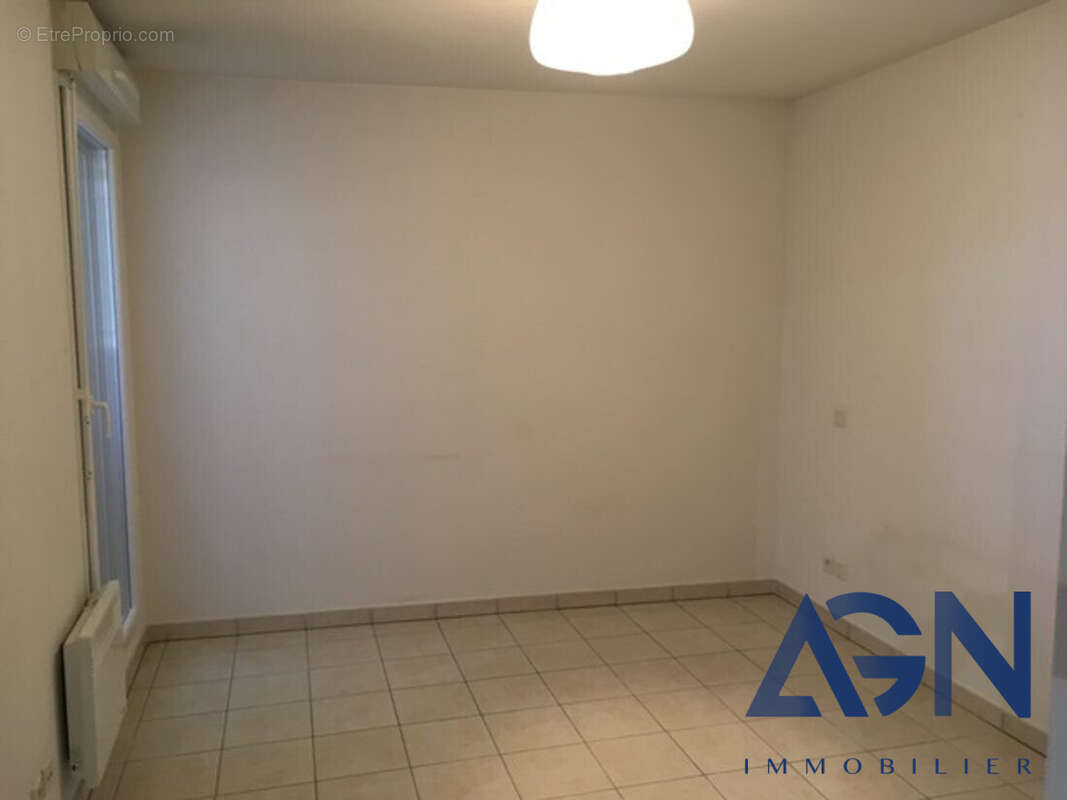 Appartement à MAUGUIO