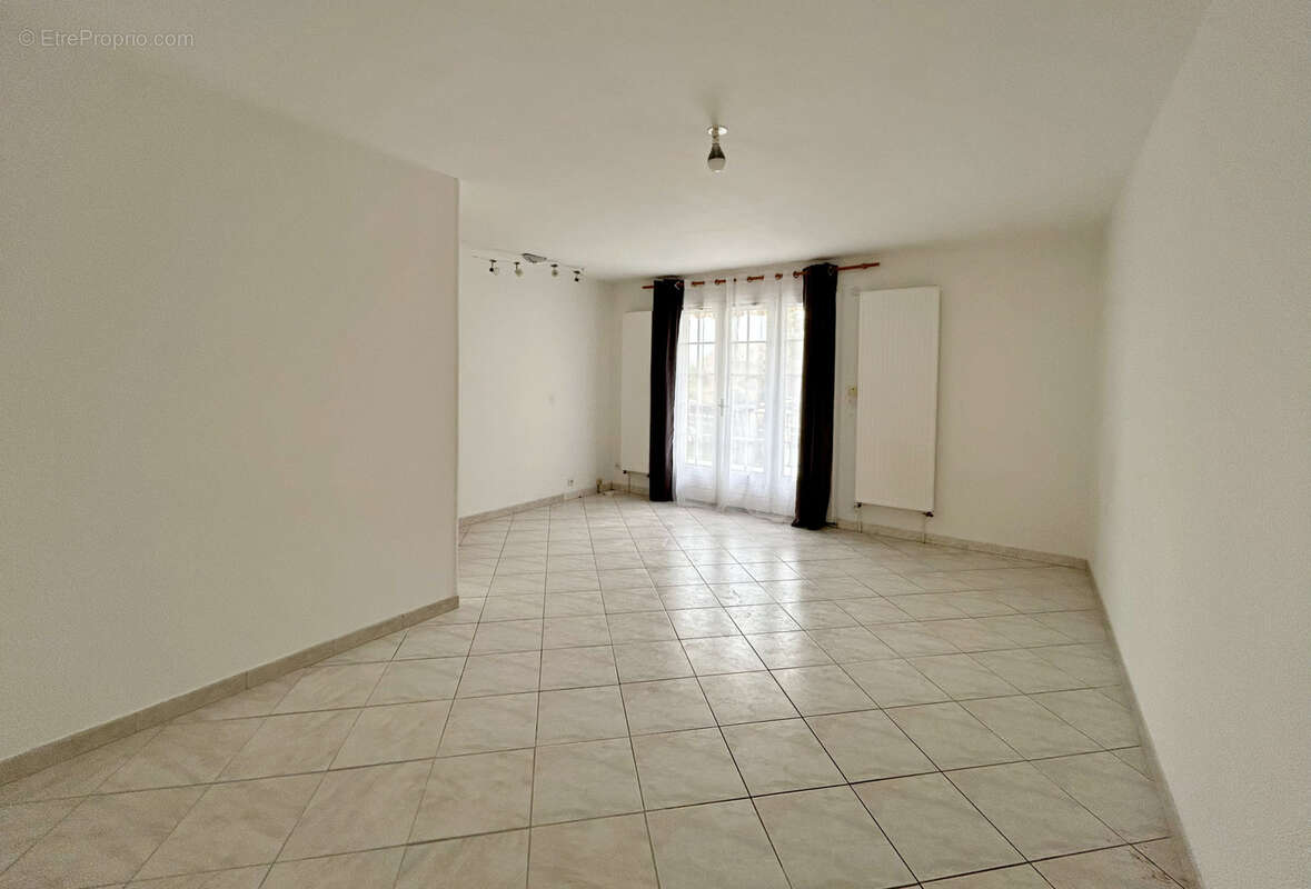 Maison à SAINT-MARTIN-DU-TERTRE