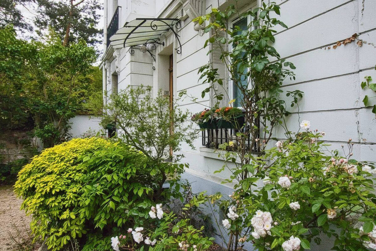 Maison à DAMMARIE-LES-LYS