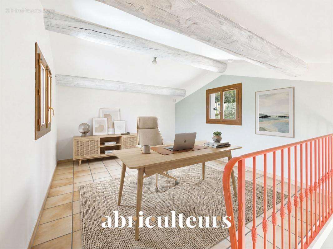 Maison à POURRIERES