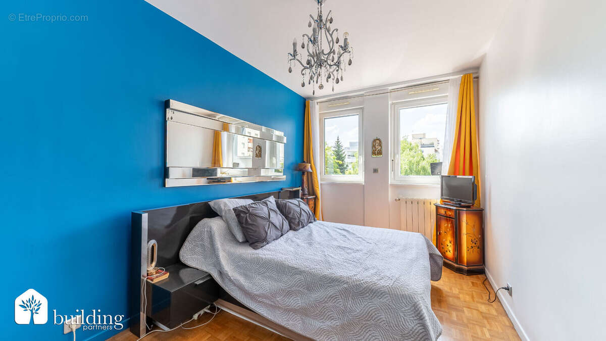 Appartement à COURBEVOIE