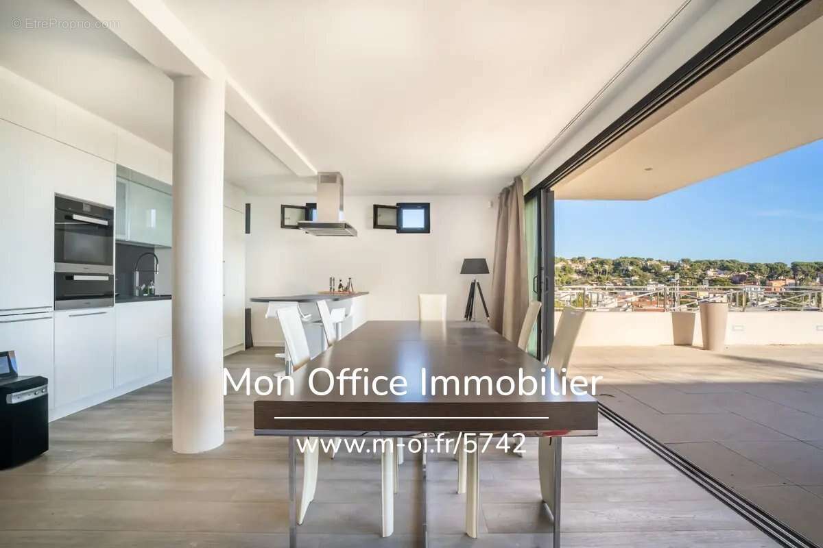 Appartement à CARRY-LE-ROUET