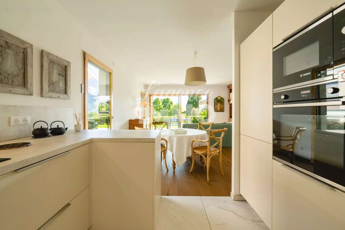 Appartement à SEVRIER