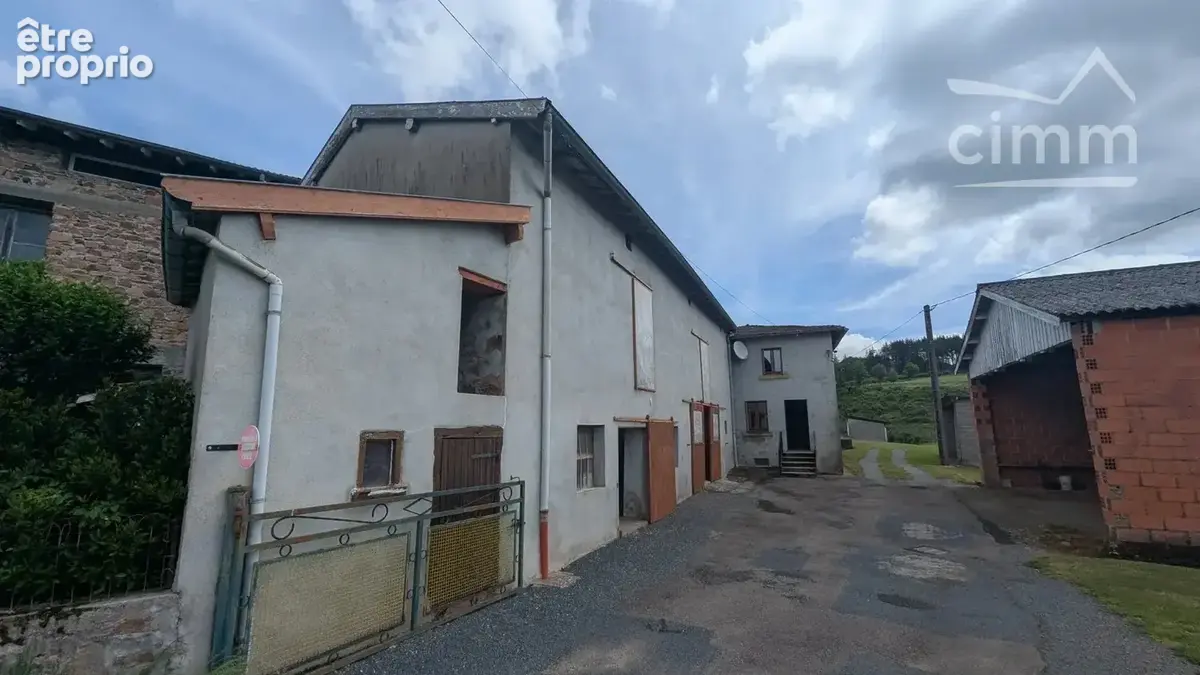 Ranchal – fermette ancienne à rénover sur environ 3 400 m² de terrain - photo 1