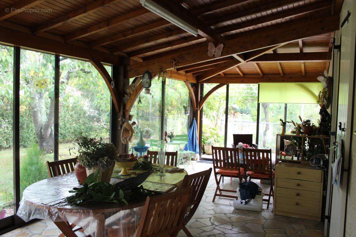 Maison sur deux niveaux avec sous sol - photo 4