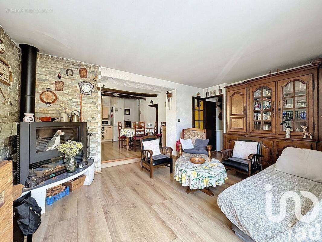 Photo 1 - Maison à CUGES-LES-PINS