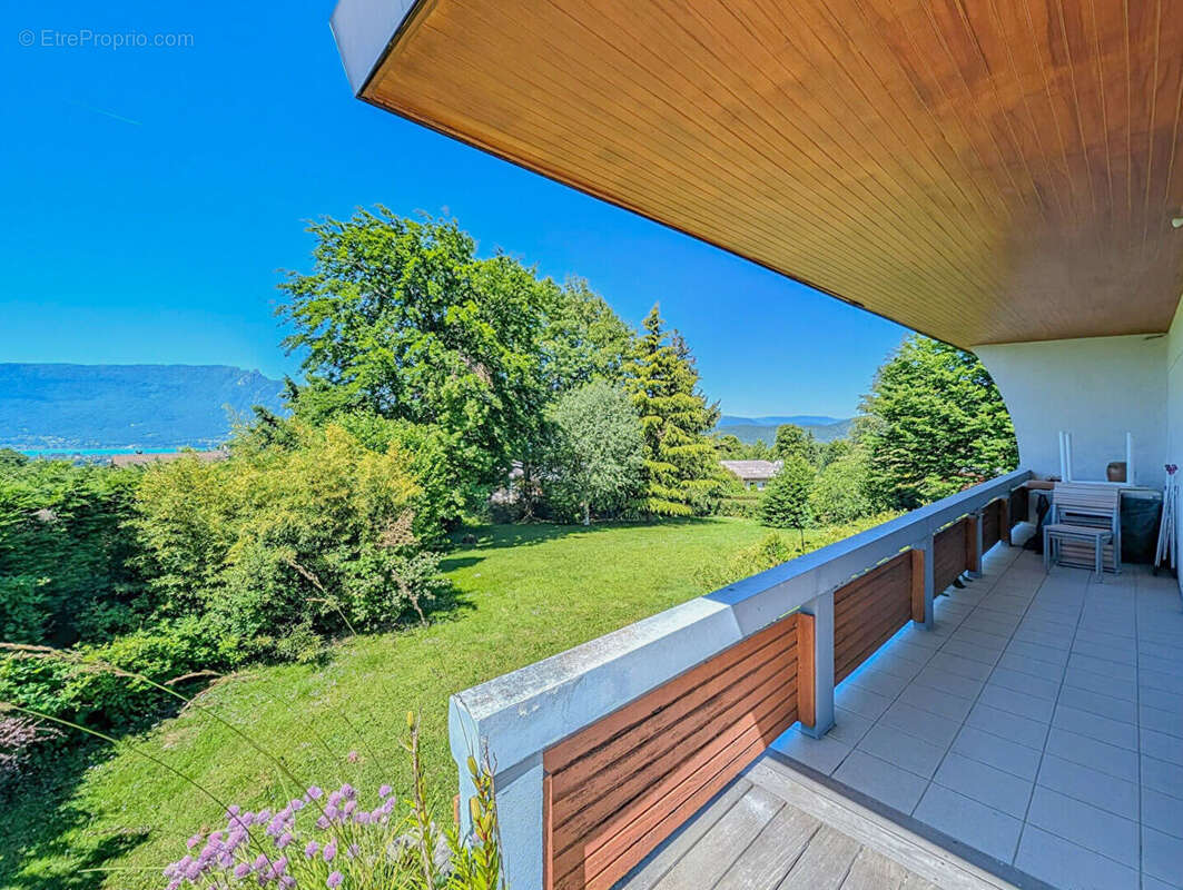 Maison d'architecte avec vue sur le lac à Pugny-Chatenod - photo 4