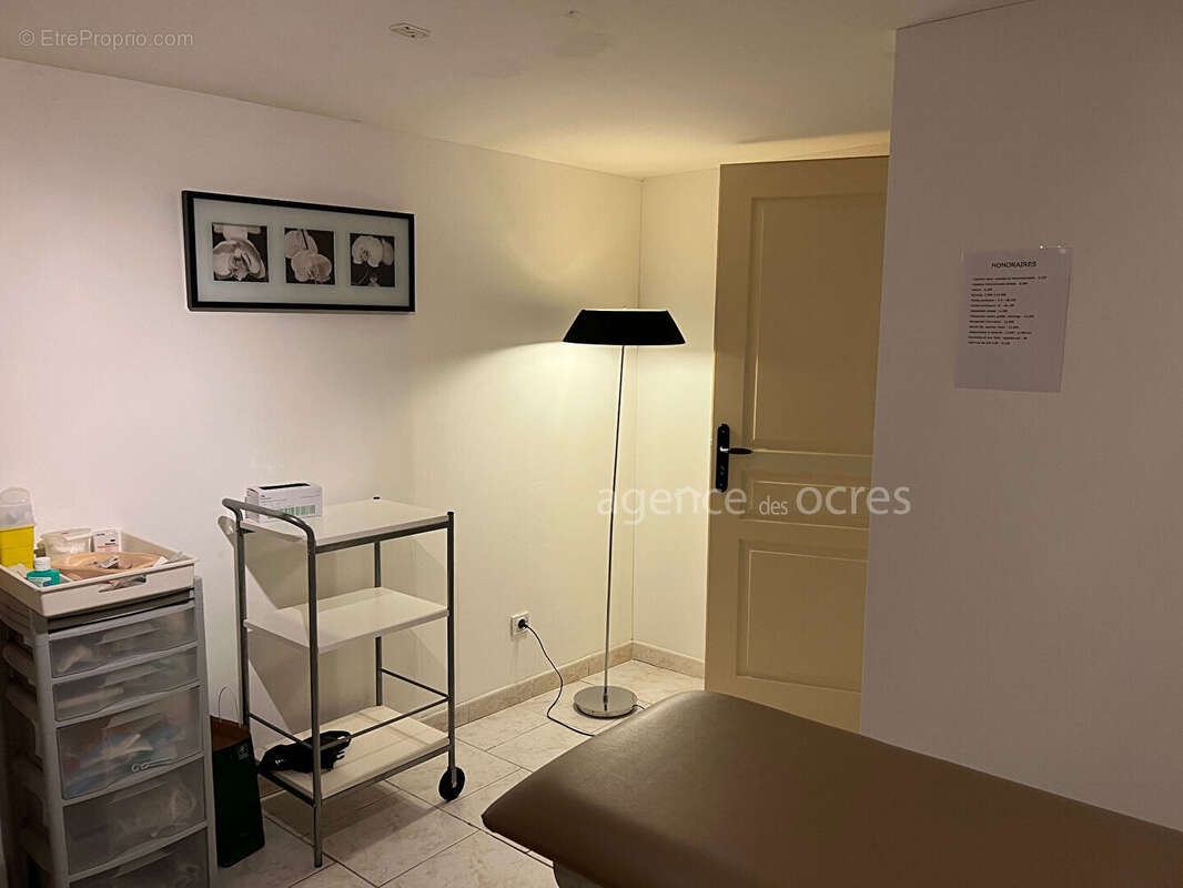 Commerce à SAINT-SATURNIN-LES-APT