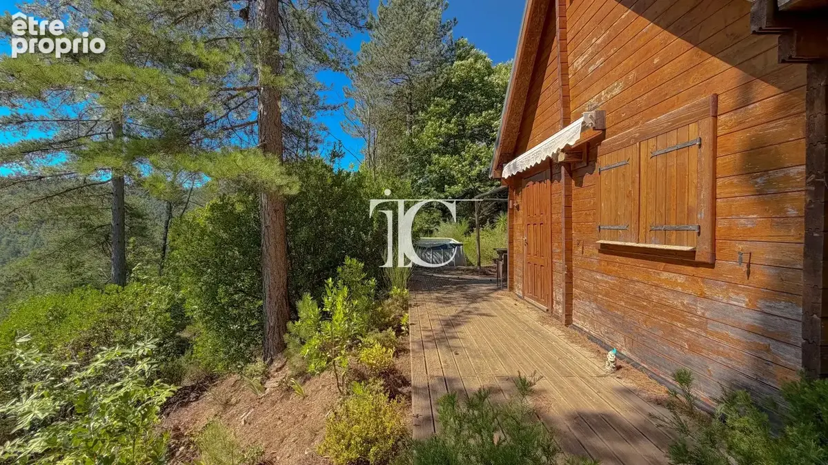 Petit chalet en pleine nature  20 m² habitables  Terrain constructible de 3 846 m² - photo 10