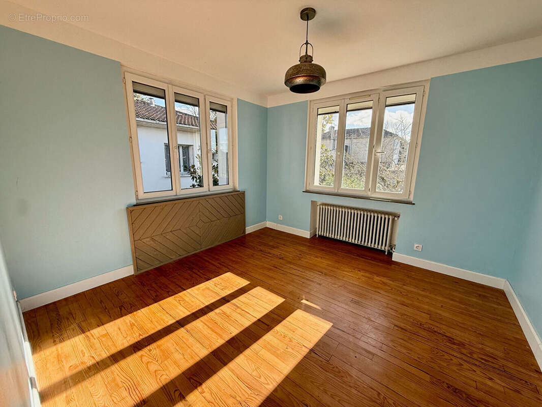 Maison à VILLENEUVE-SUR-LOT