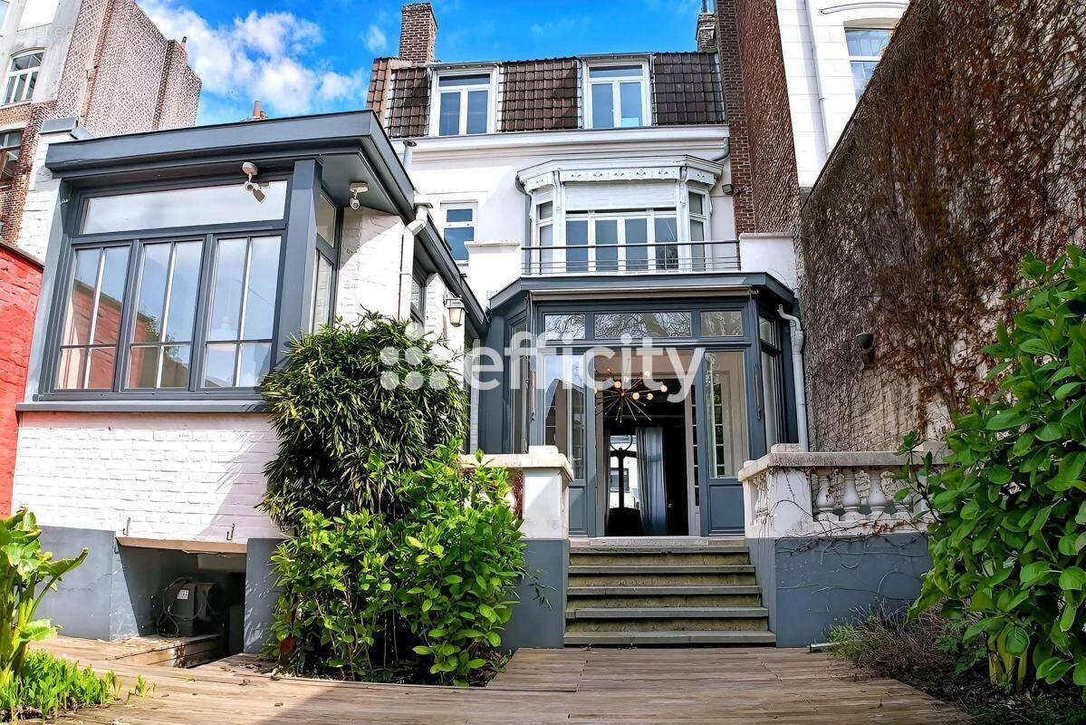 Maison à LA MADELEINE