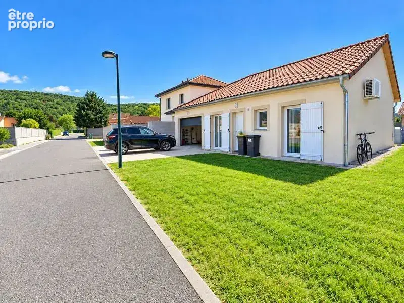 Maison à LA BALME-LES-GROTTES