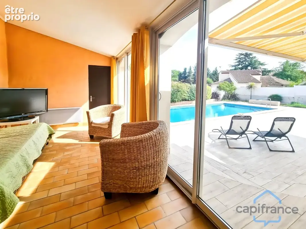 Maison familiale ou 2 habitations - 222m² avec 7 pièces (5 chambres) - Terrain de 830m² avec Piscine - CASTRIES (34) - photo 10