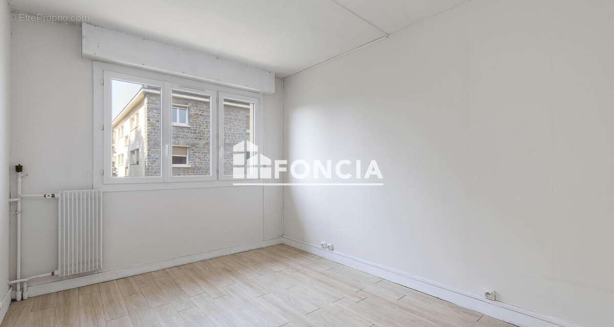 Appartement à PETIT-COURONNE